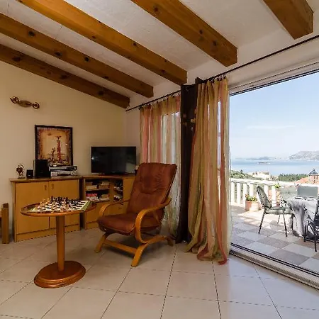 Bell Memories Cavtat